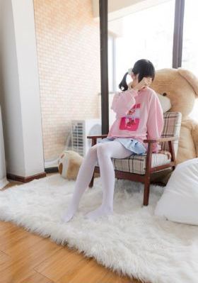 两女一男互扒内裤互吃J小说_超清在线播放观看